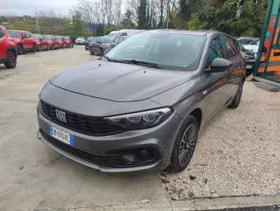 Fiat Tipo Station Wagon Tipo SW 1.0 t3 Cross 100cv del 2023 usata a Fisciano