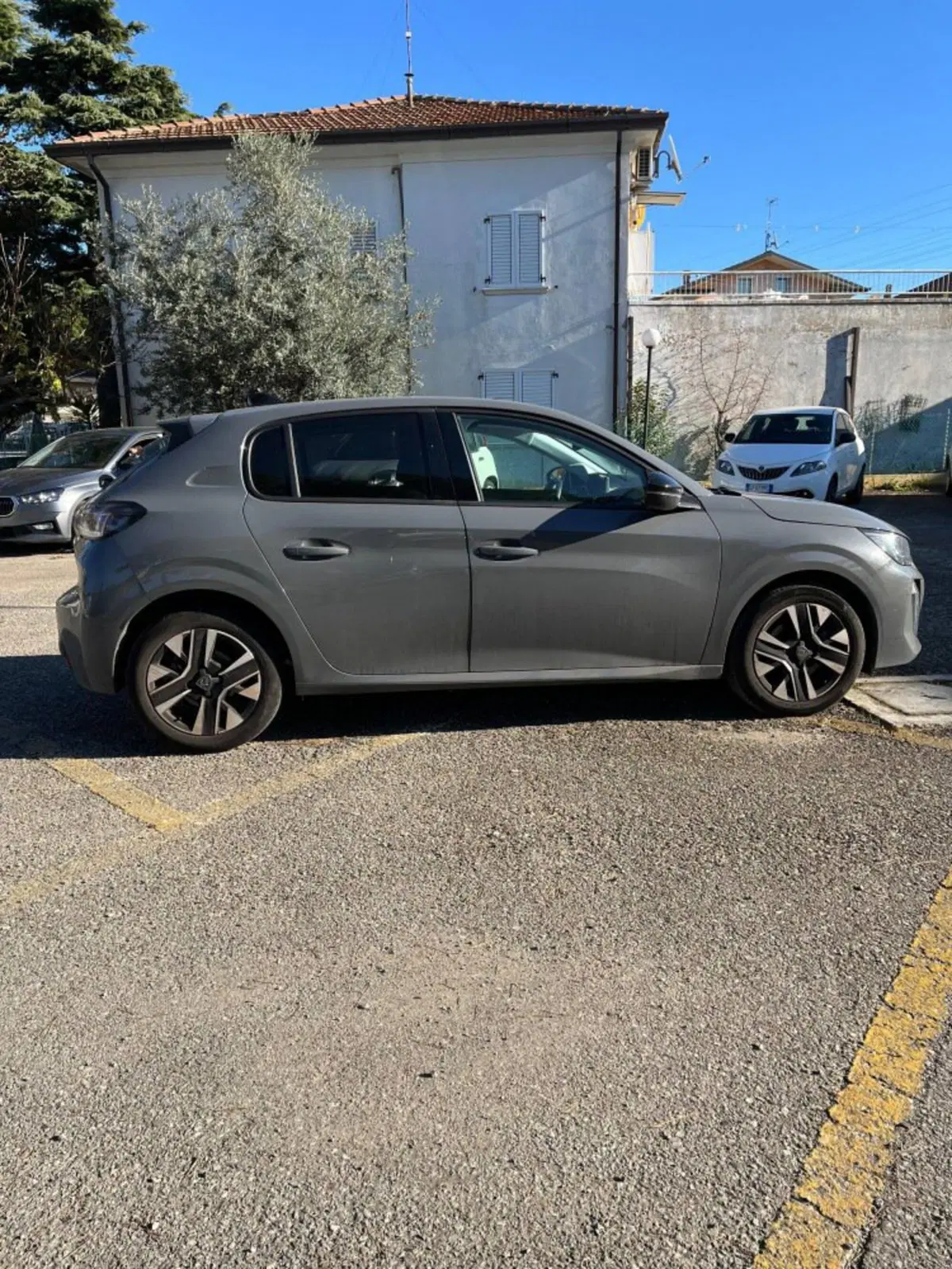 Peugeot 208 usata a Salerno (11)