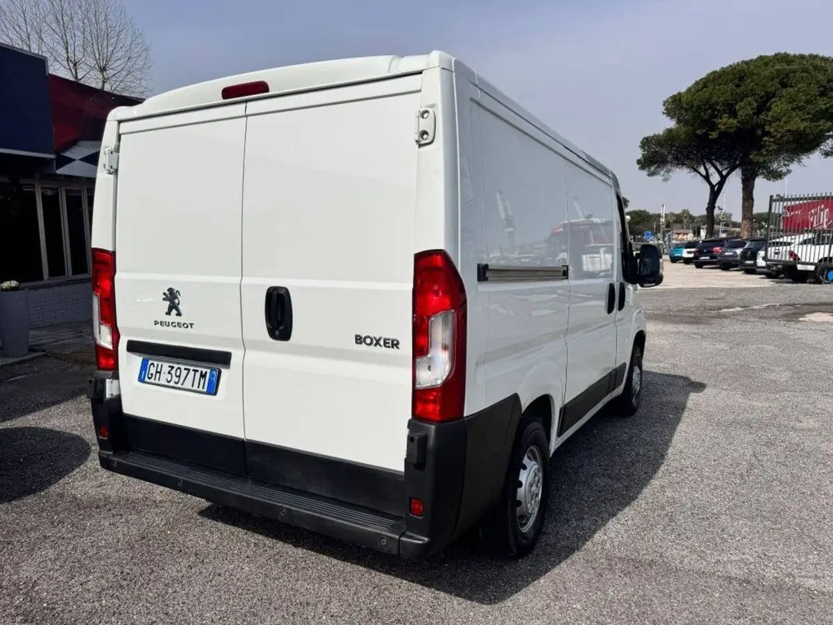 Peugeot Boxer Furgone usata a Salerno (4)