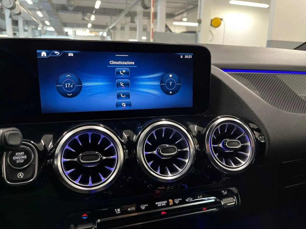 Mercedes-Benz GLA SUV usata a Prato (12)