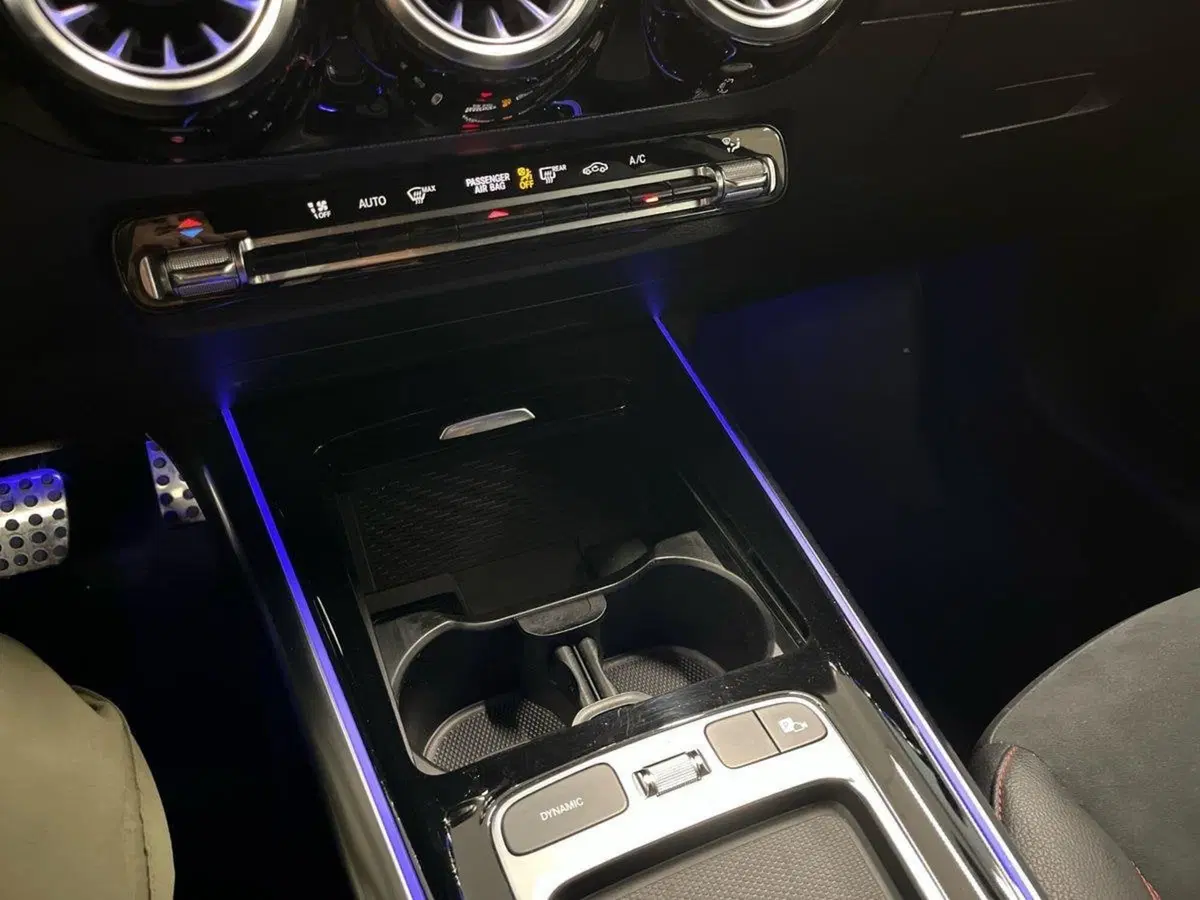 Mercedes-Benz GLA SUV usata a Prato (14)