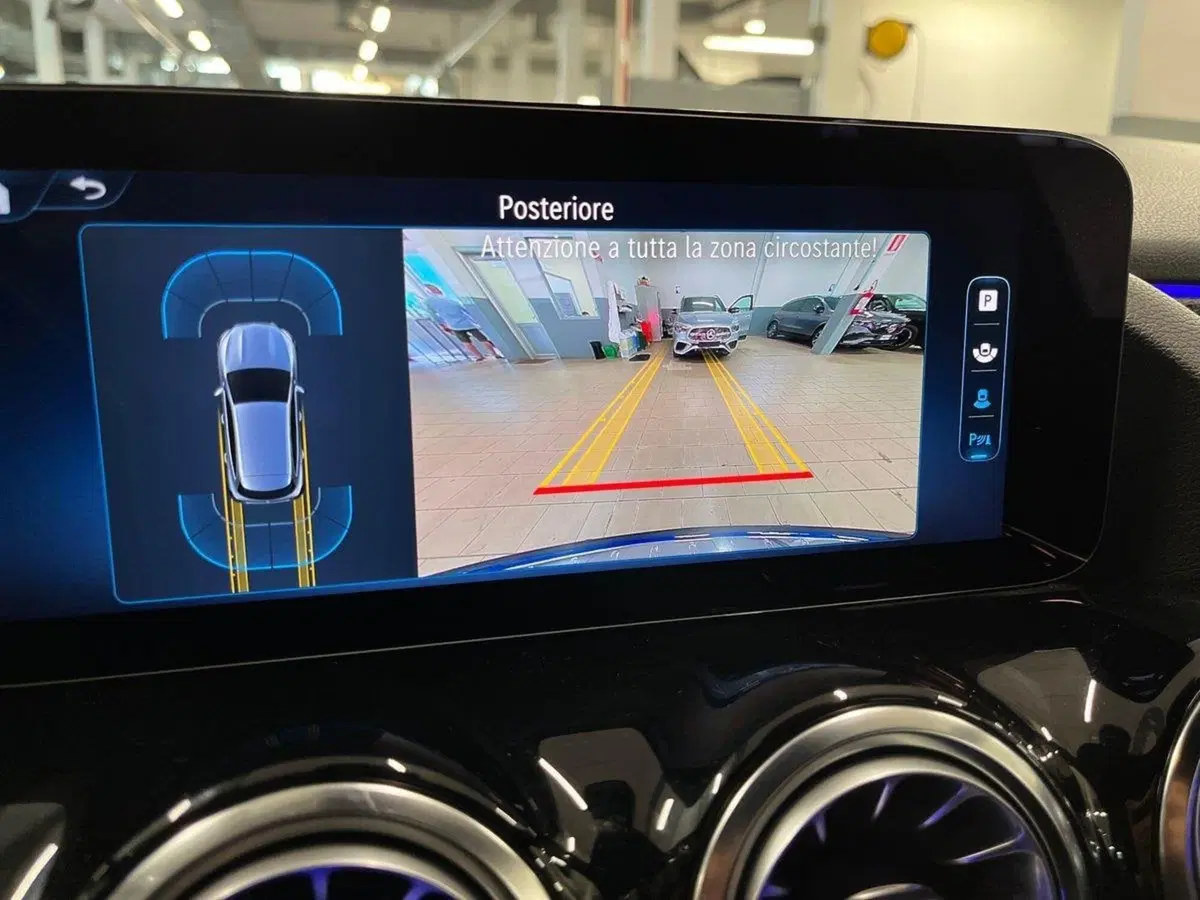 Mercedes-Benz GLA SUV usata a Prato (18)