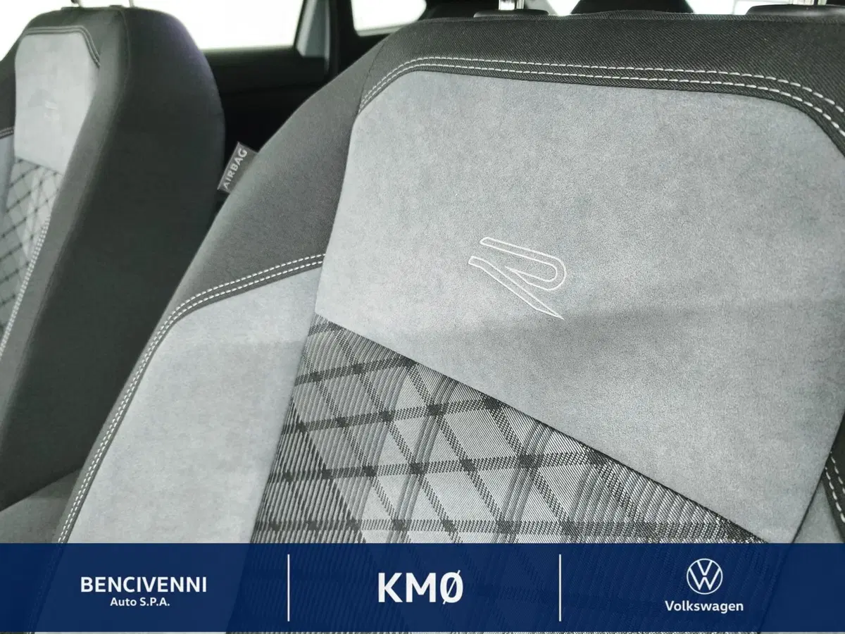Volkswagen Taigo nuova a Catanzaro (20)