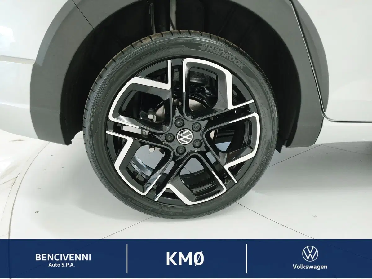 Volkswagen Taigo nuova a Catanzaro (5)