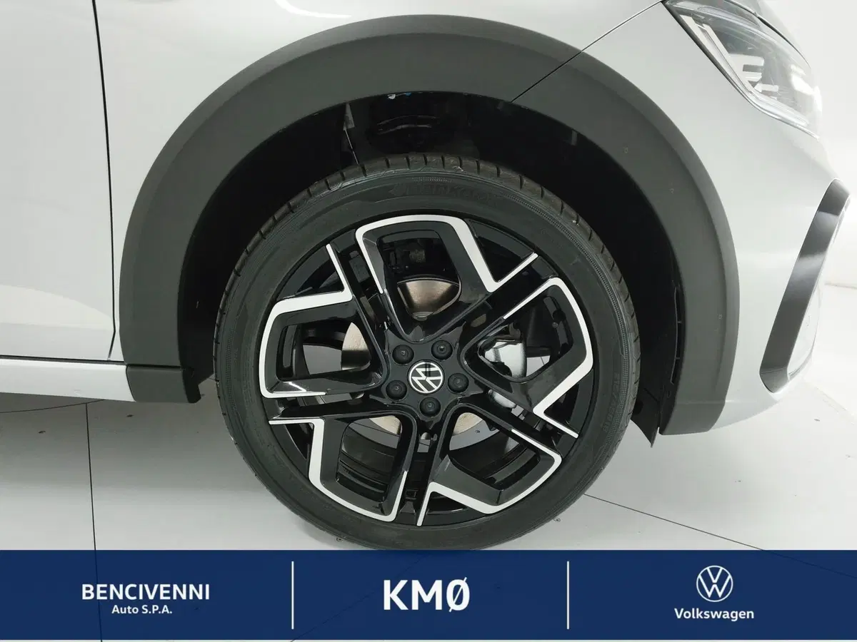 Volkswagen Taigo nuova a Catanzaro (7)