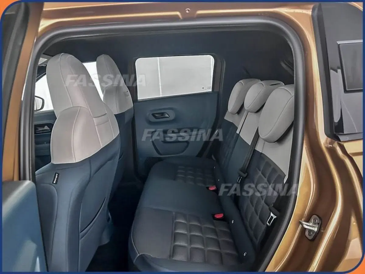 Fiat Grande Panda nuova a Milano (10)