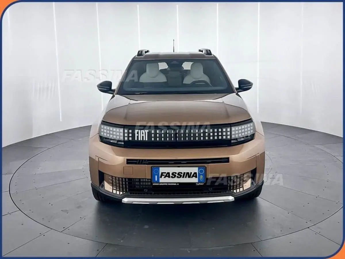 Fiat Grande Panda nuova a Milano (2)