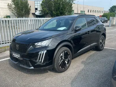 Peugeot 2008 1.2 turbo Allure 100cv del 2025 usata a Verdello