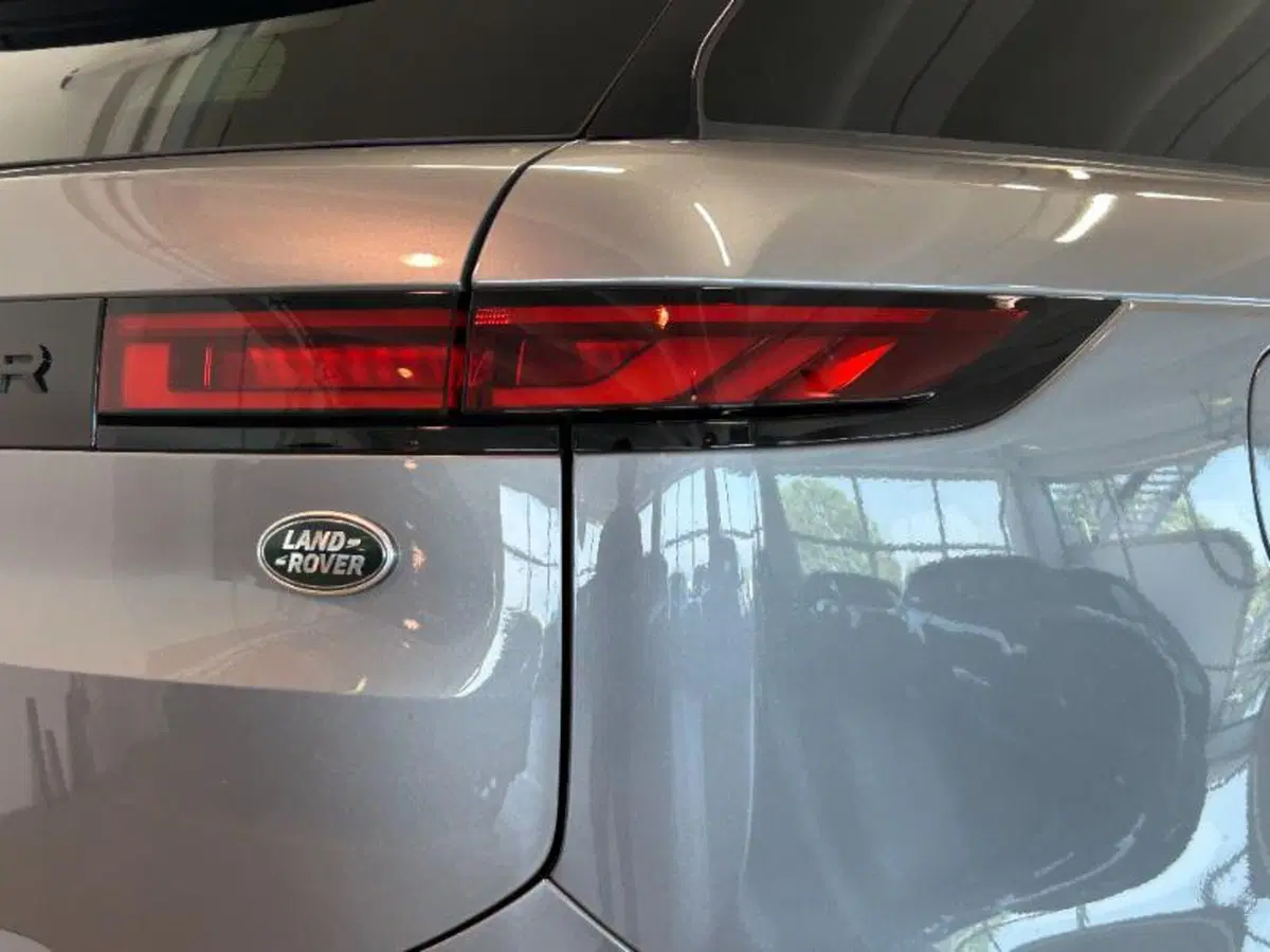 Land Rover Range Rover Sport usata a Venezia (7)