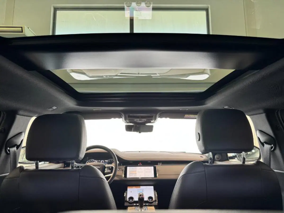 Land Rover Range Rover Evoque usata a Venezia (15)
