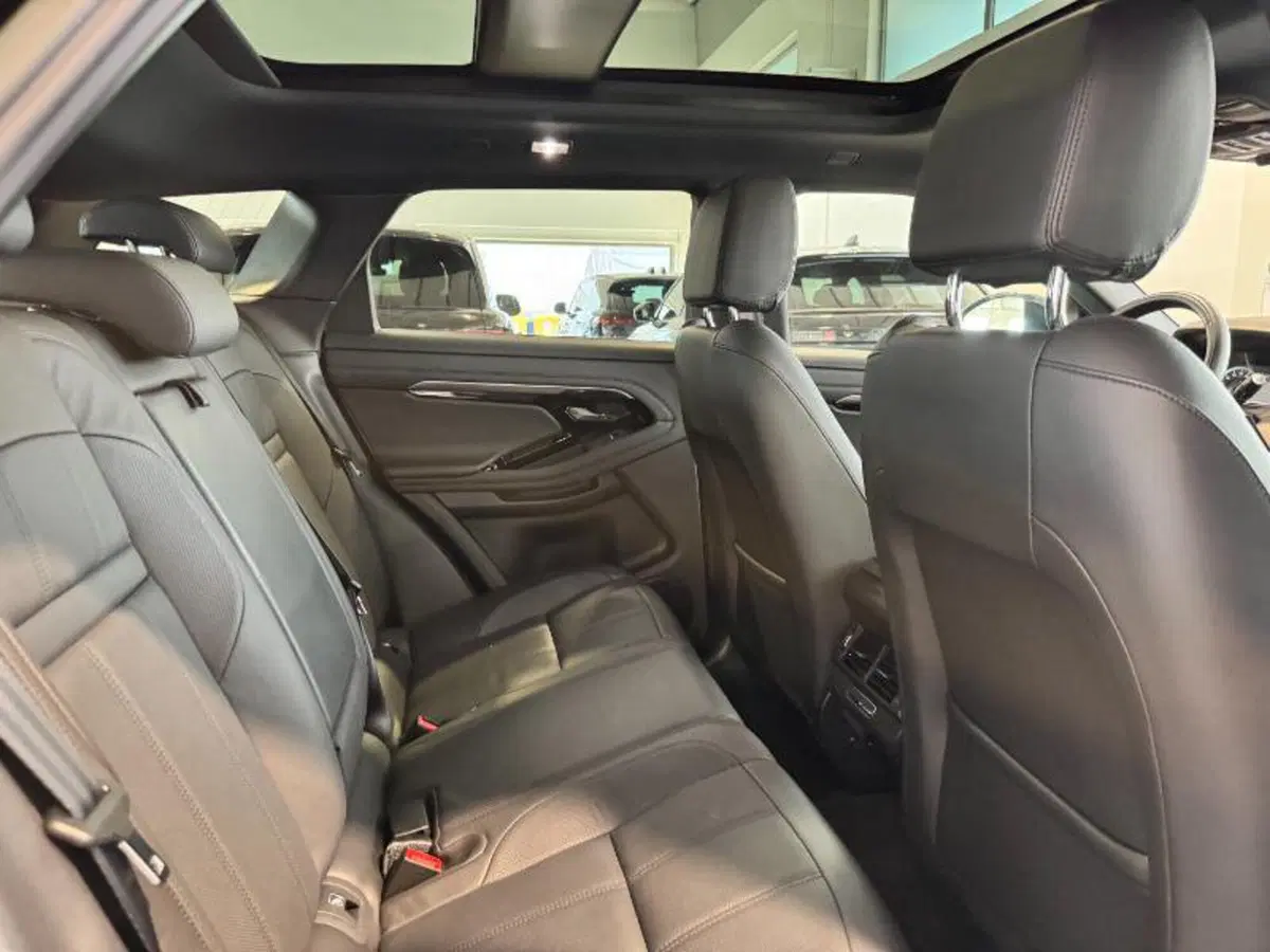 Land Rover Range Rover Evoque usata a Venezia (16)