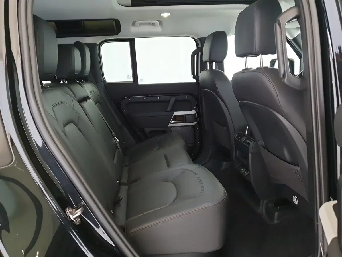 Land Rover Defender usata a Monza e Brianza (5)