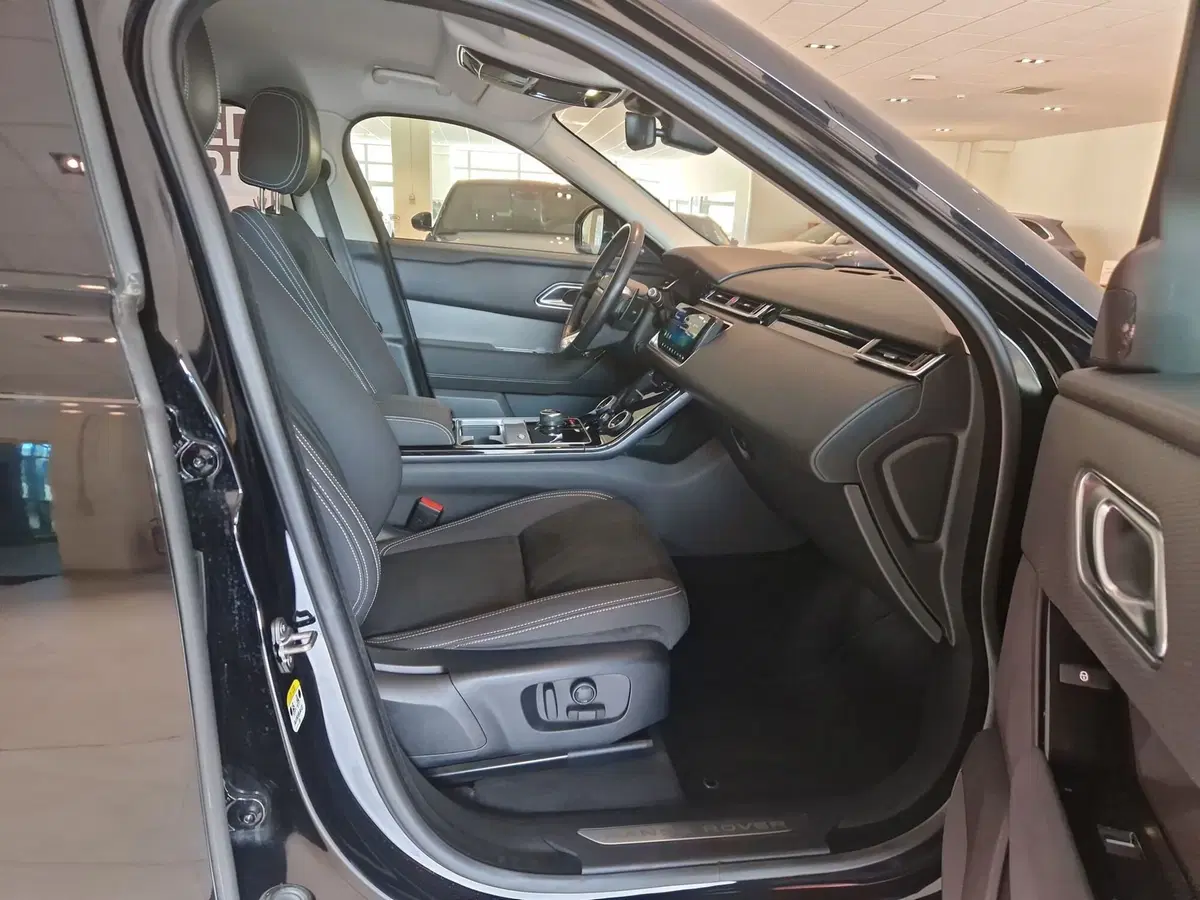 Land Rover Range Rover Velar usata a Modena (17)