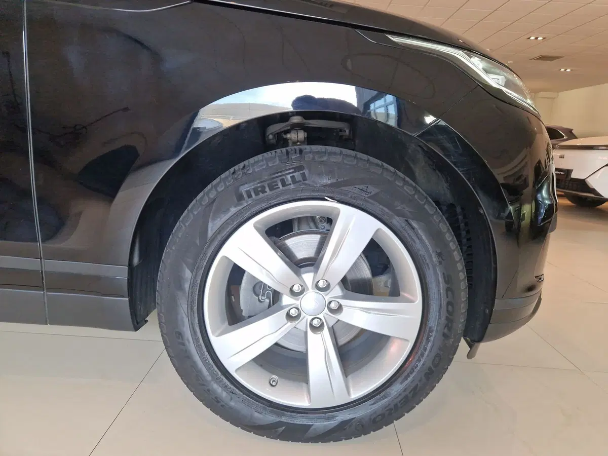 Land Rover Range Rover Velar usata a Modena (18)