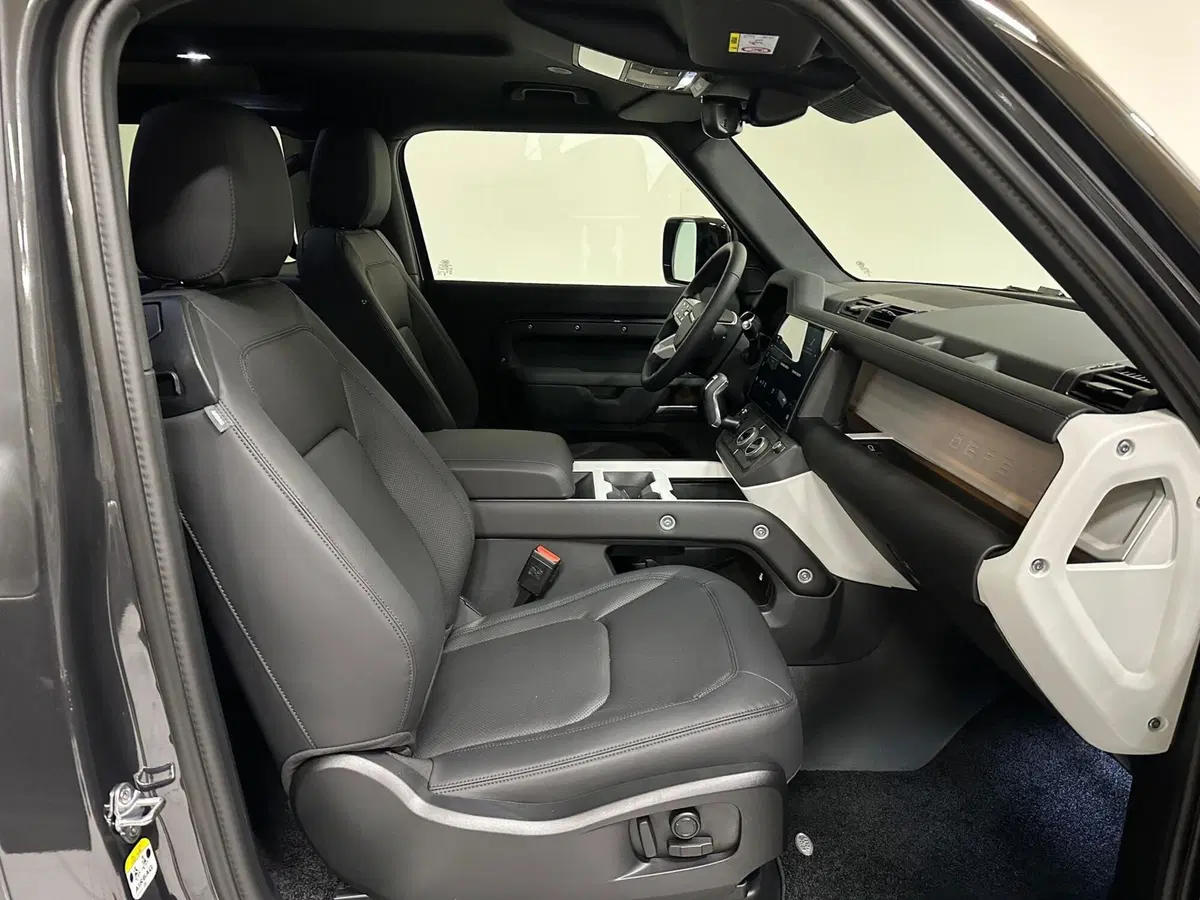 Land Rover Defender usata a Novara (3)