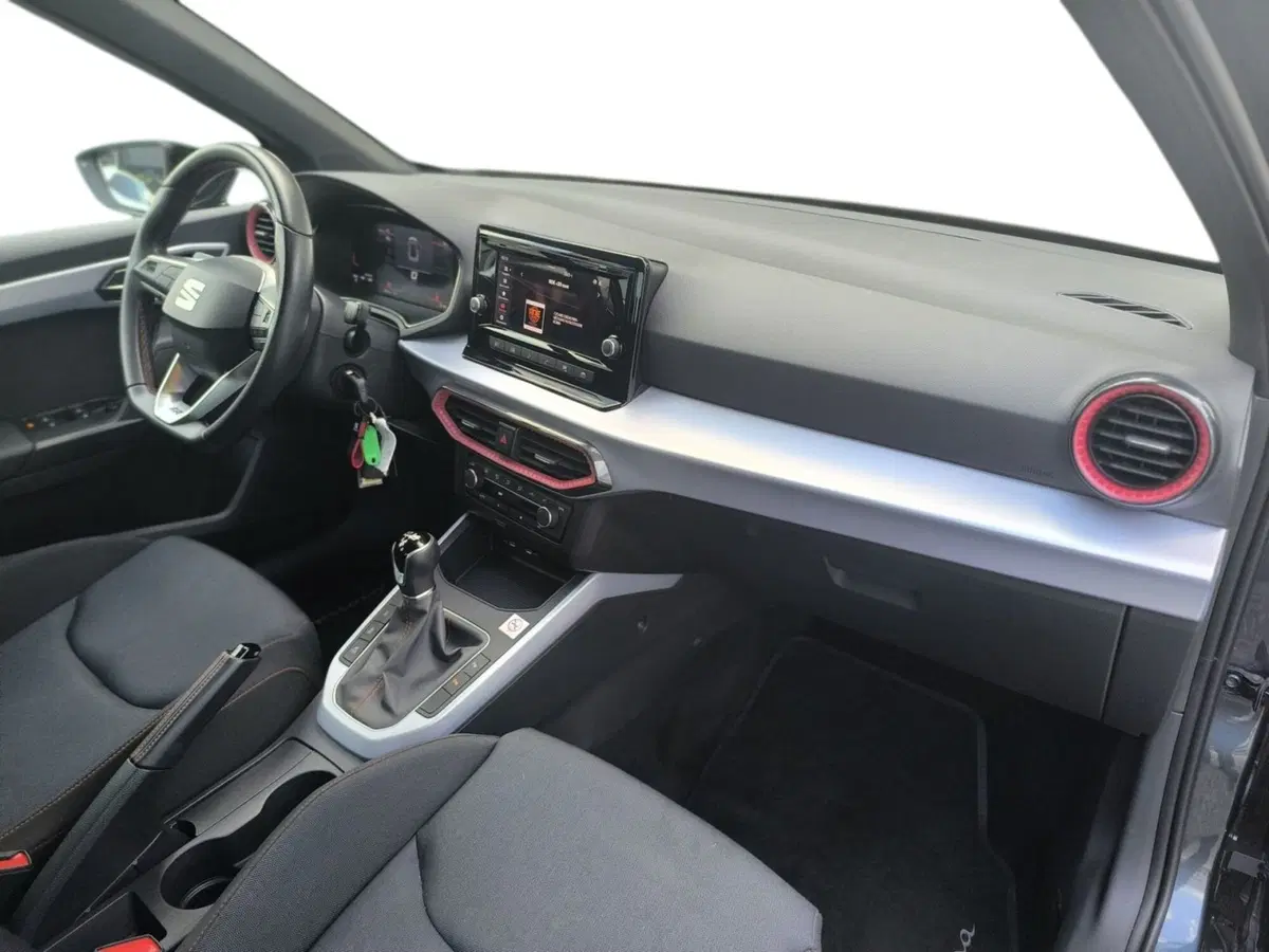 SEAT Arona usata a Udine (13)