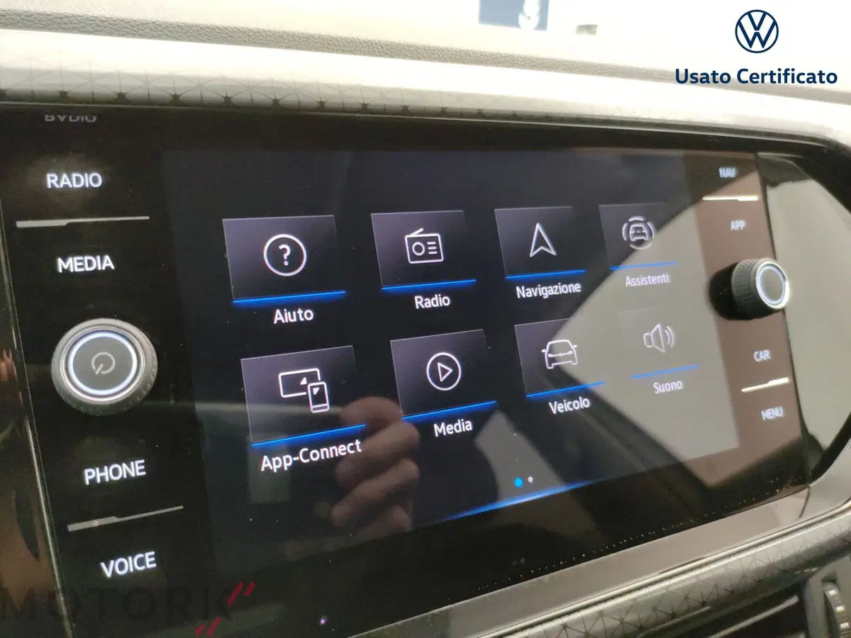 Volkswagen T-Cross usata a Varese (14)