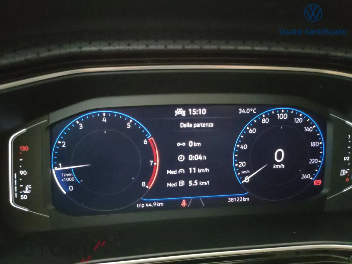 Volkswagen T-Cross usata a Varese (17)