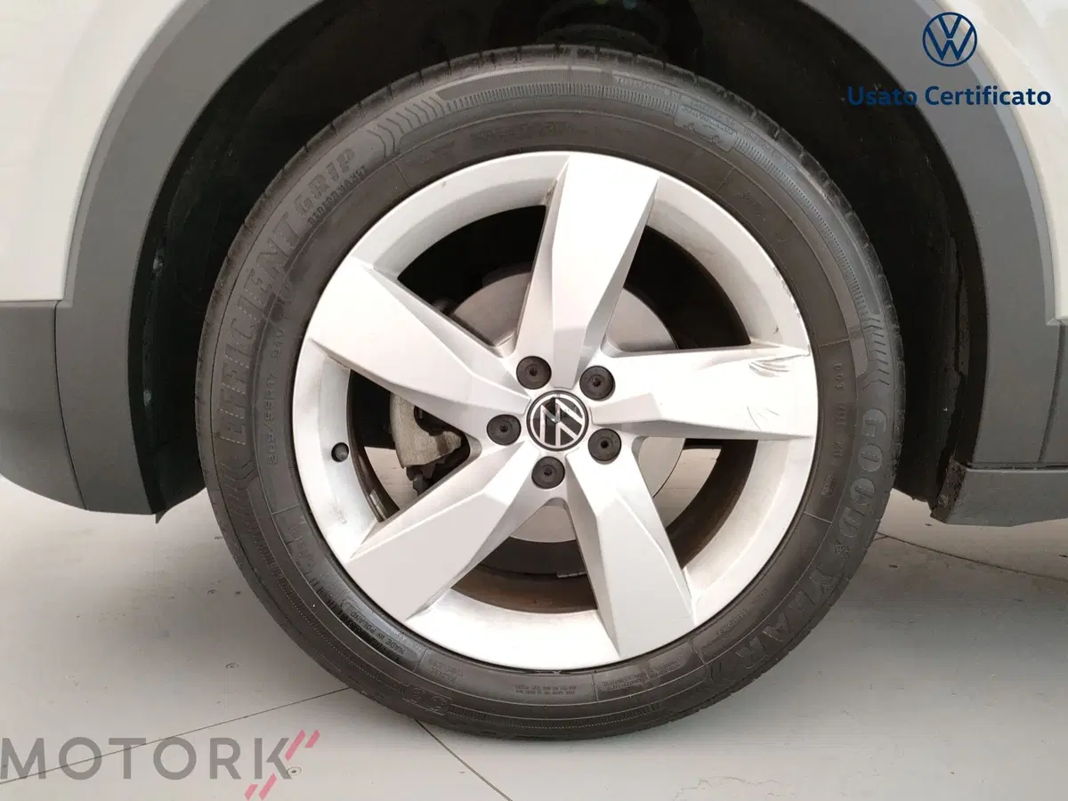 Volkswagen T-Cross usata a Varese (6)