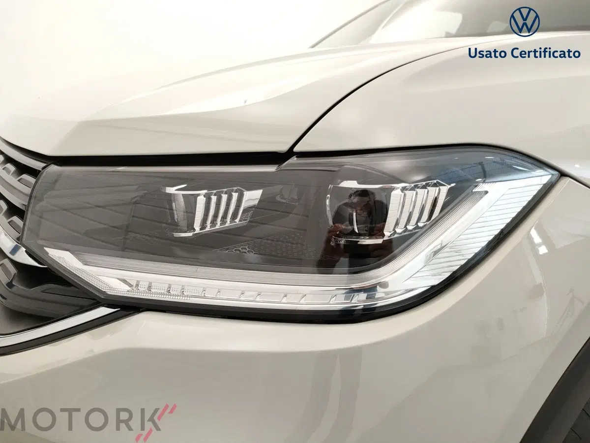 Volkswagen T-Cross usata a Varese (7)