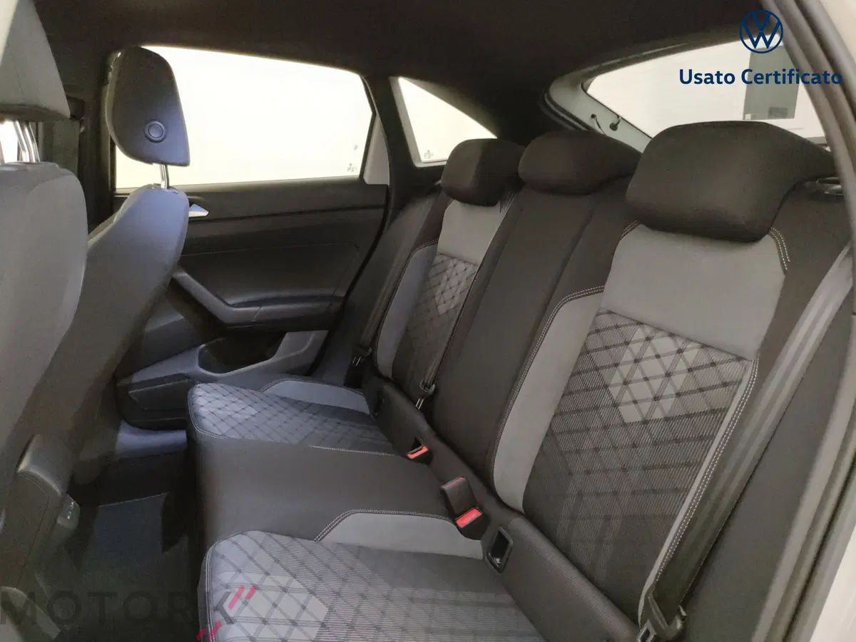 Volkswagen Taigo usata a Varese (10)