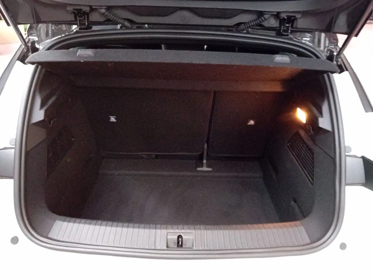 Renault Megane E-Tech Electric usata a Vicenza (10)