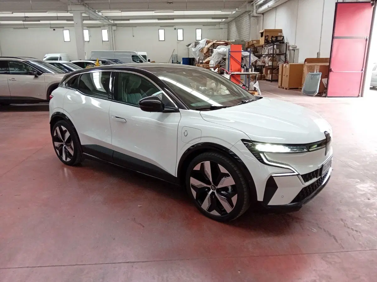 Renault Megane E-Tech Electric usata a Vicenza (3)