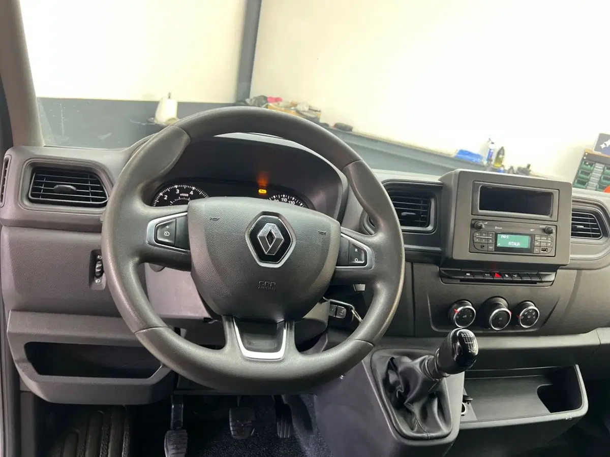Renault Master Furgone usata a Roma (10)