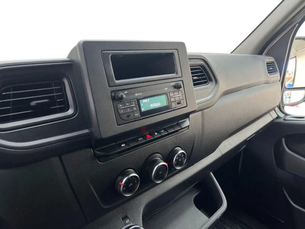 Renault Master Furgone usata a Roma (14)