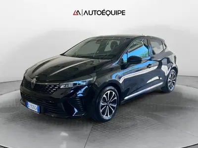 Renault Clio TCe 90 CV 5 porte Techno del 2025 usata a Marino