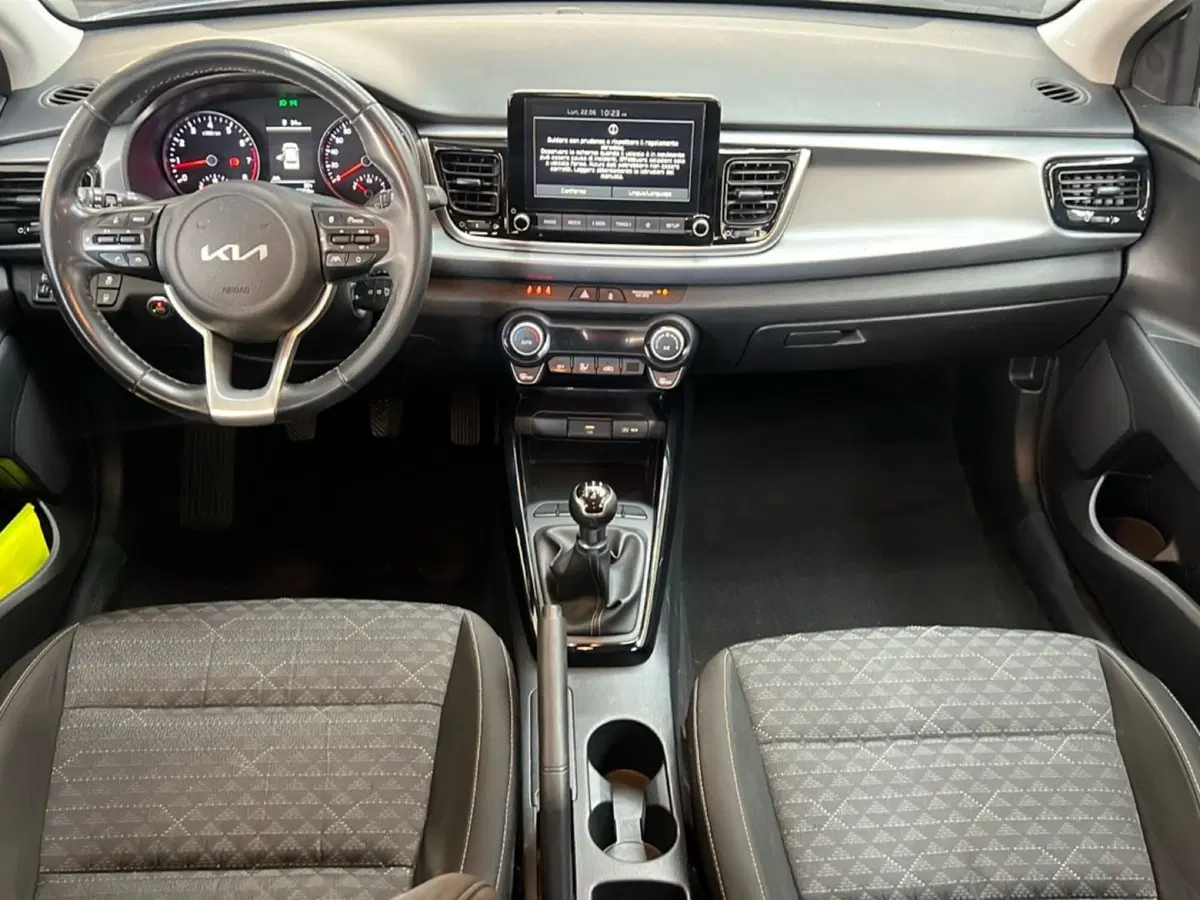 Kia Rio usata a Roma (11)