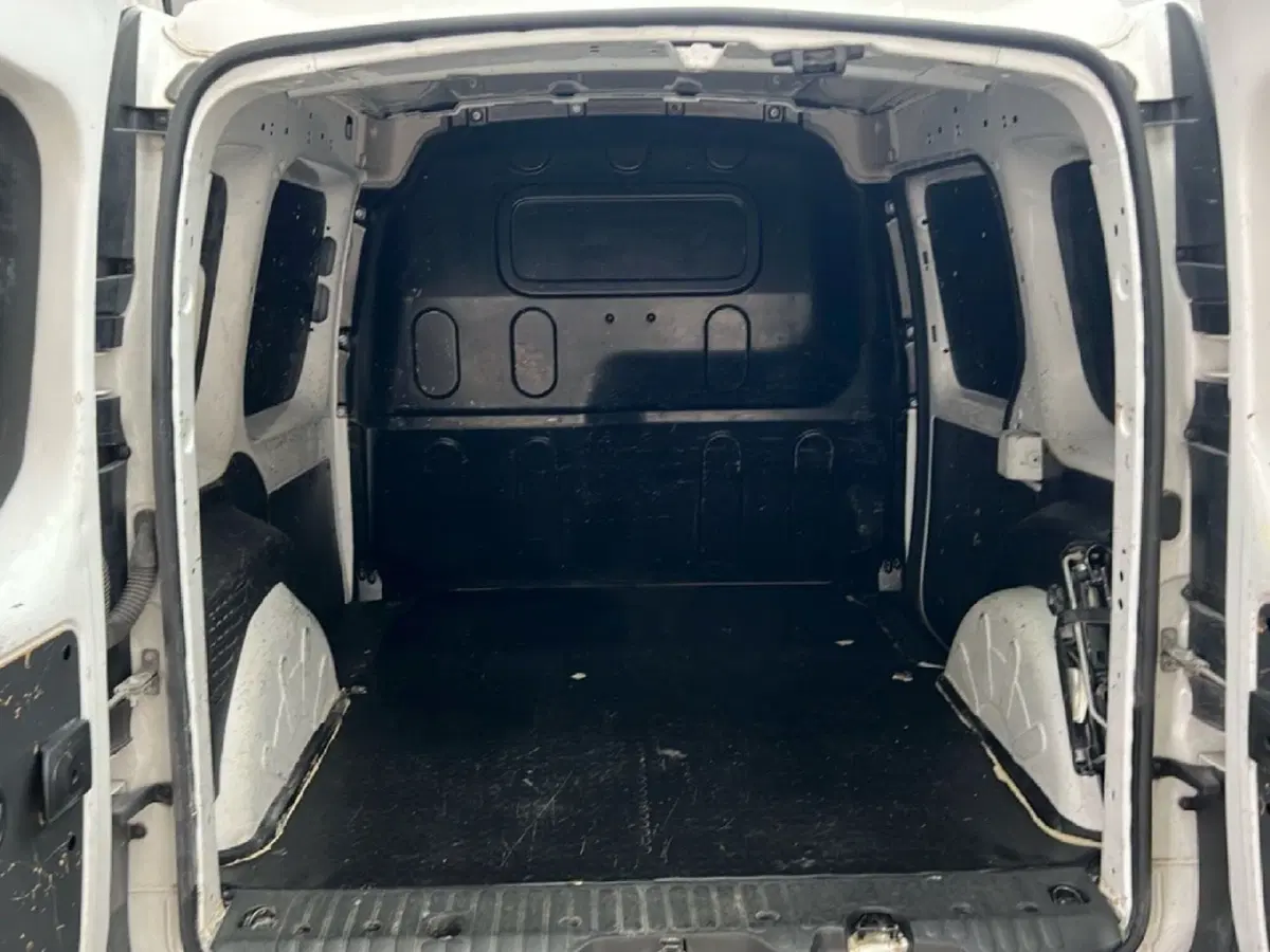Renault Kangoo usata a Roma (10)