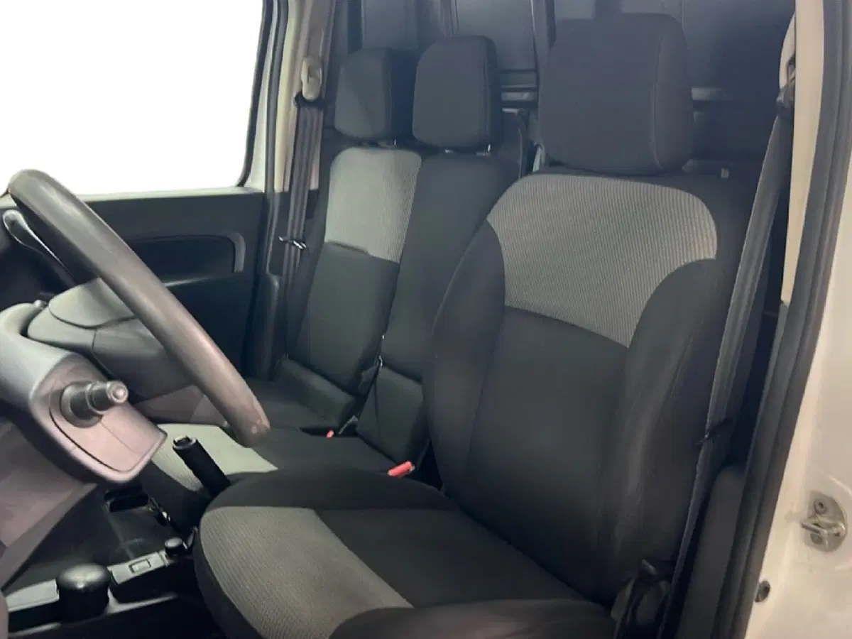 Renault Kangoo usata a Roma (12)