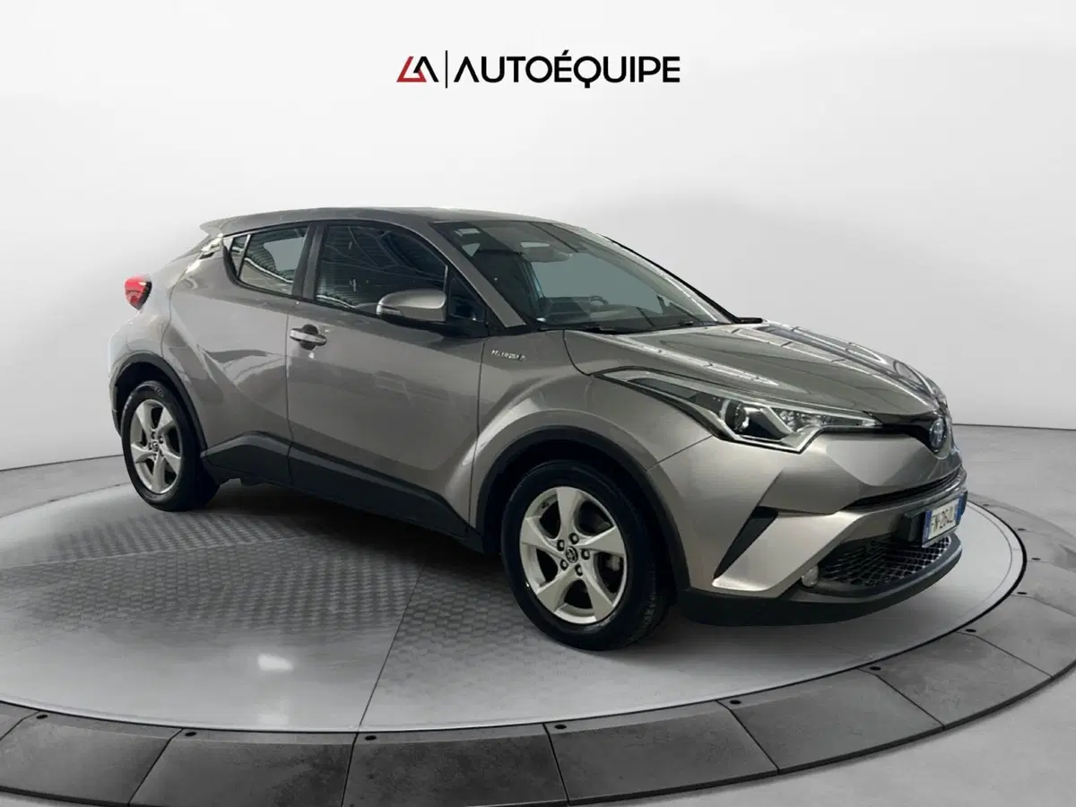 Toyota Toyota C-HR usata a Roma (7)