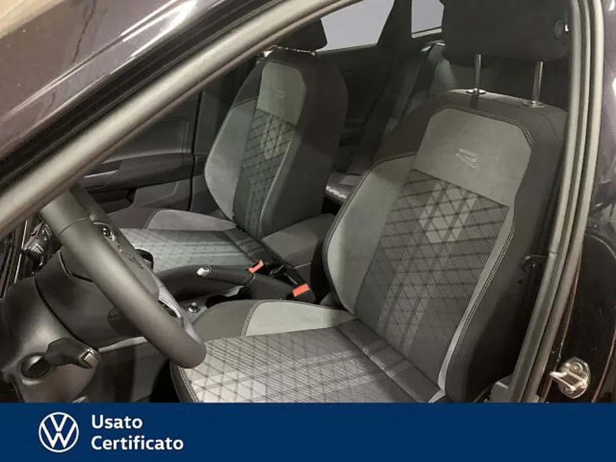 Volkswagen Taigo nuova a Vicenza (13)