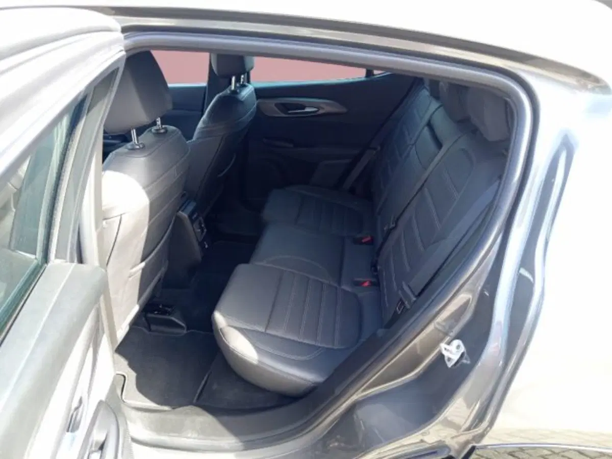 Alfa Romeo Tonale usata a Frosinone (9)