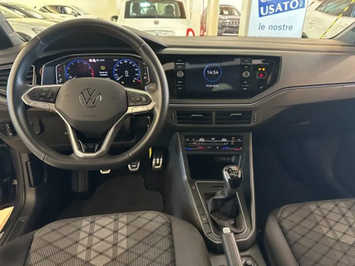 Volkswagen Taigo usata a Vicenza (10)