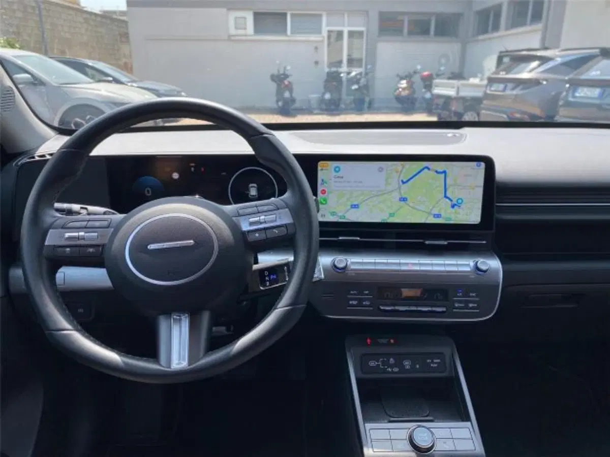 Hyundai Kona usata a Bari (9)