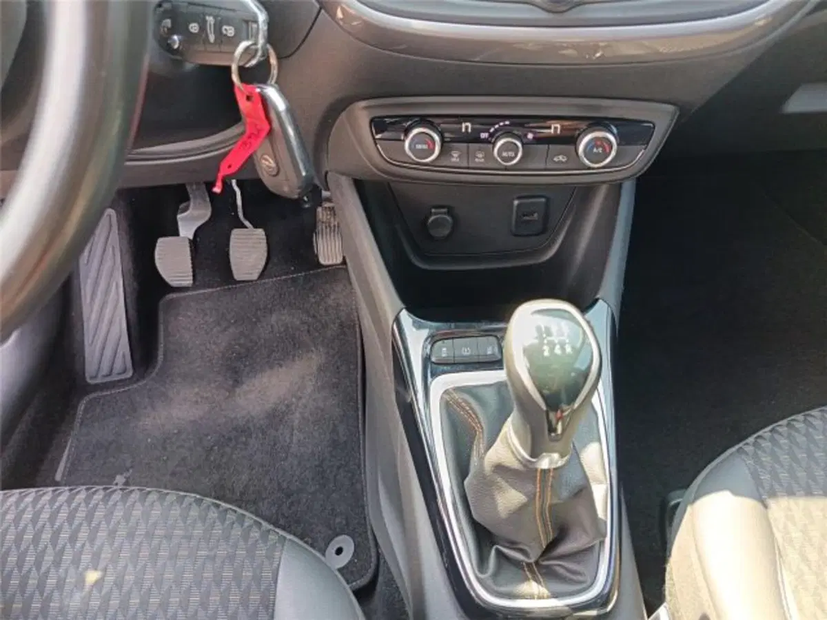 Opel Crossland X usata a Bari (18)