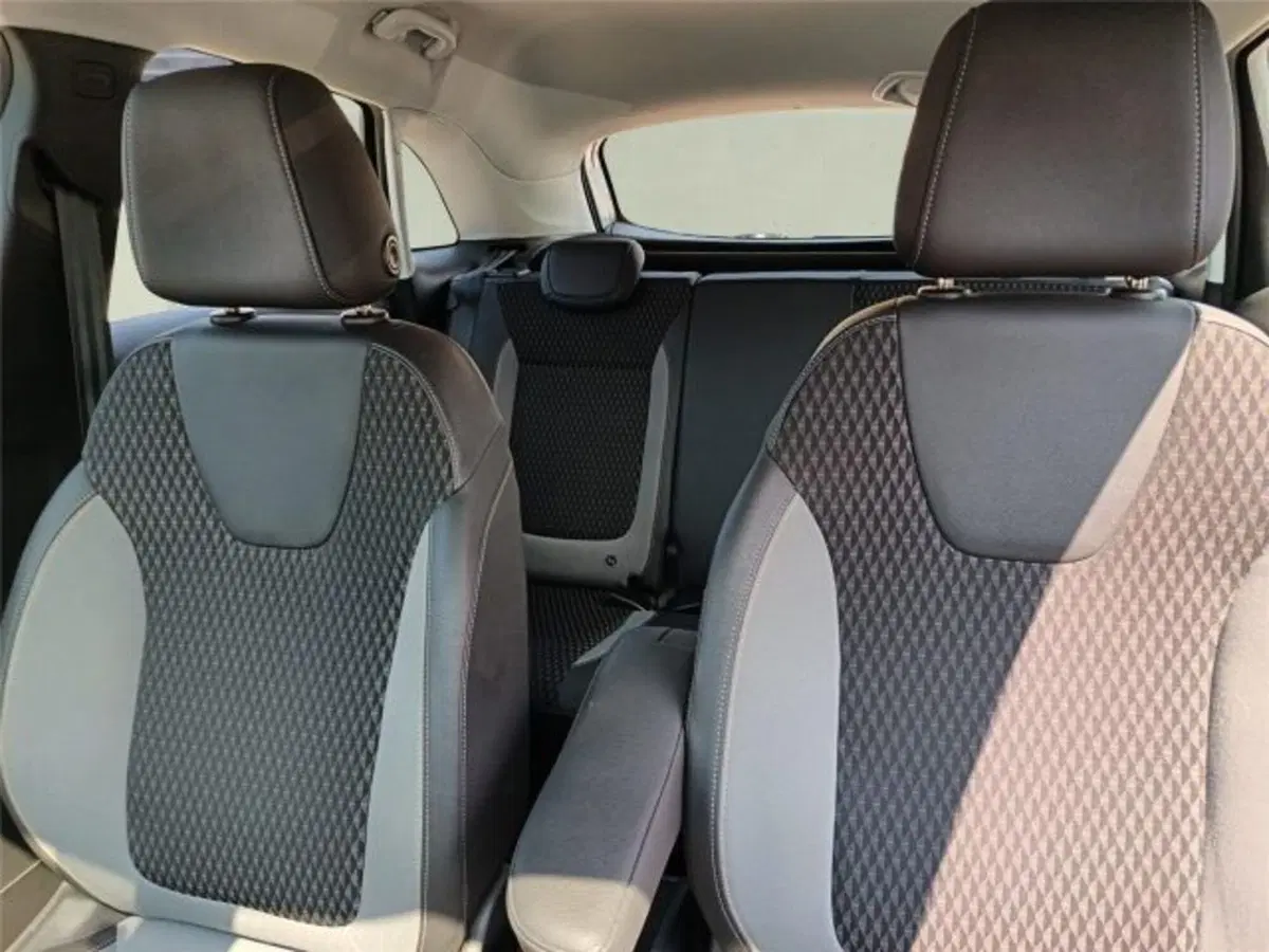 Opel Crossland X usata a Bari (19)