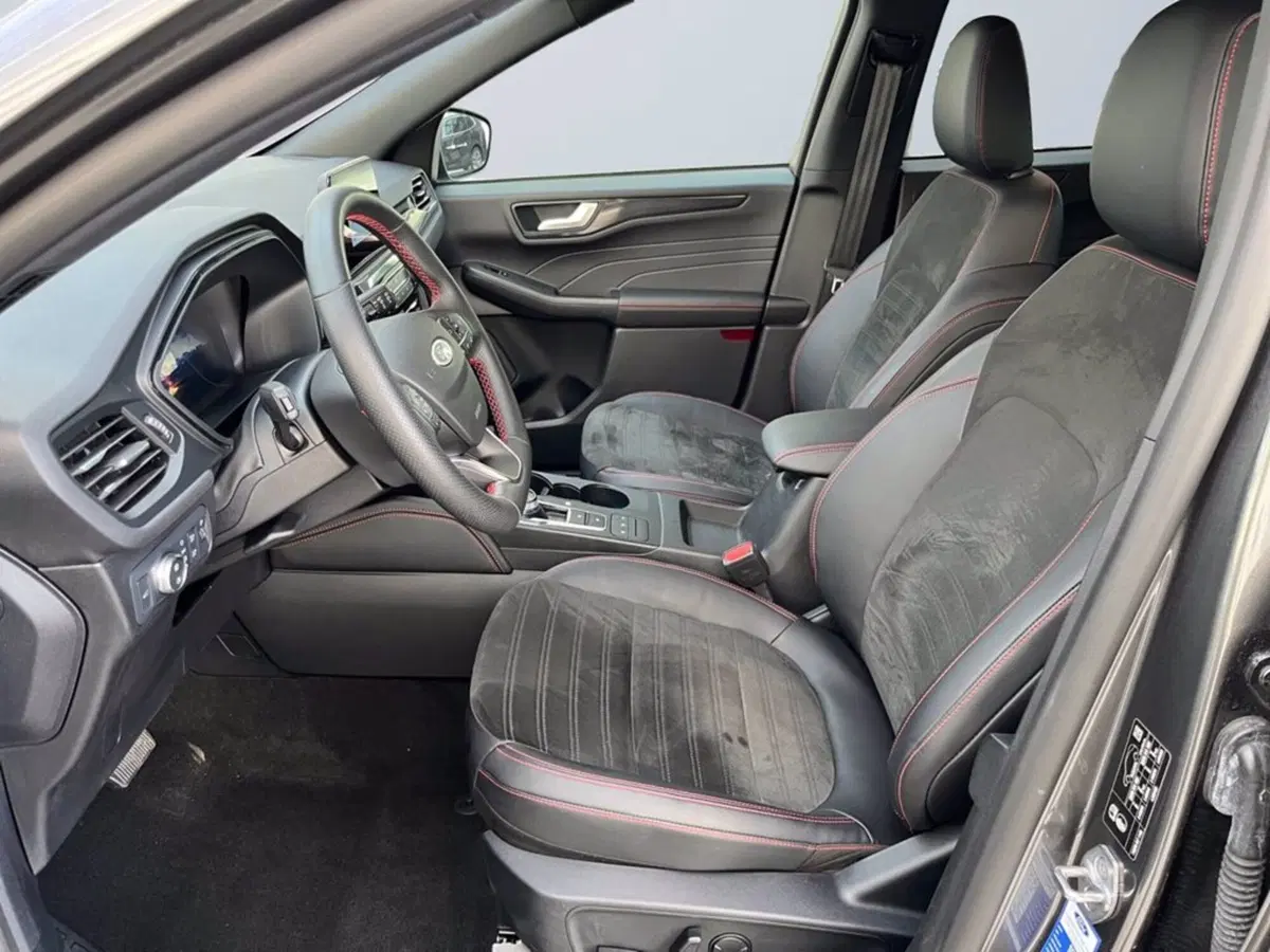 Ford Kuga usata a Milano (10)