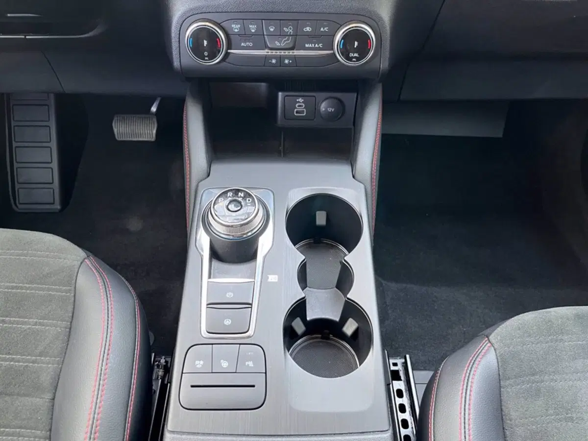 Ford Kuga usata a Milano (16)