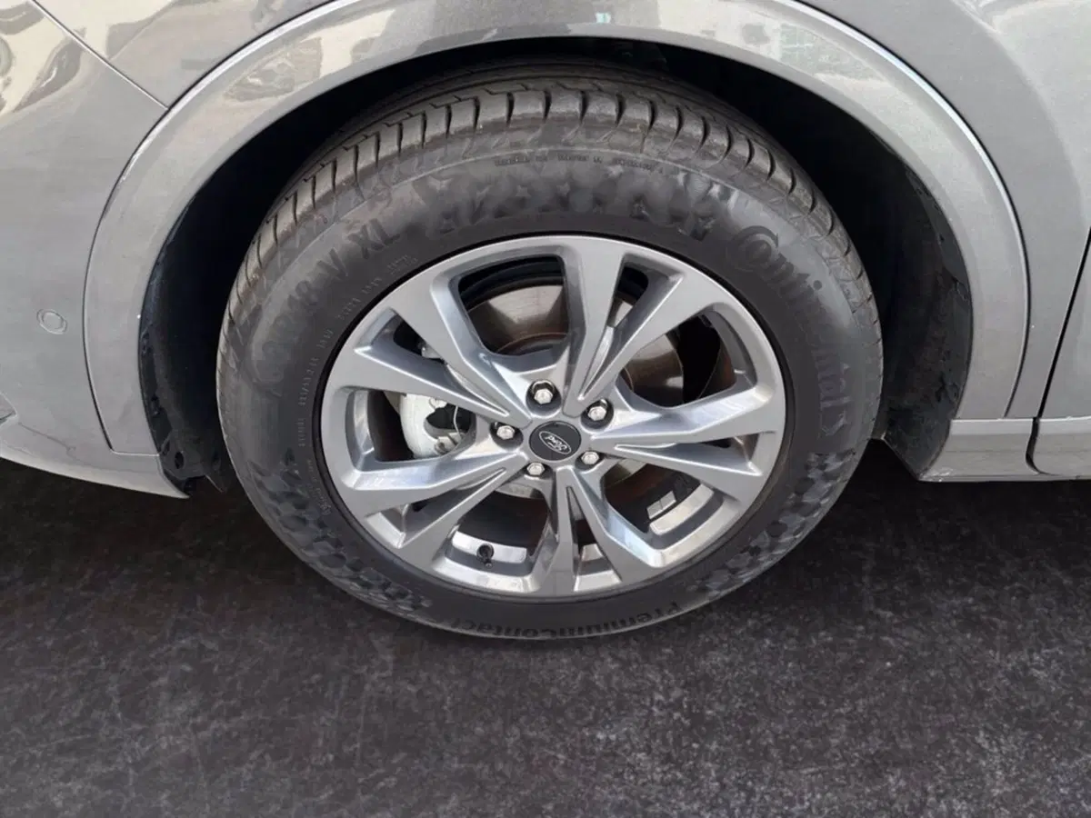 Ford Kuga usata a Milano (9)