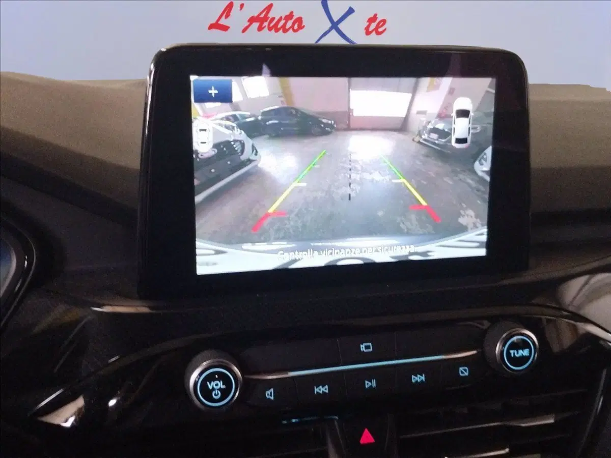Ford Kuga usata a Milano (14)