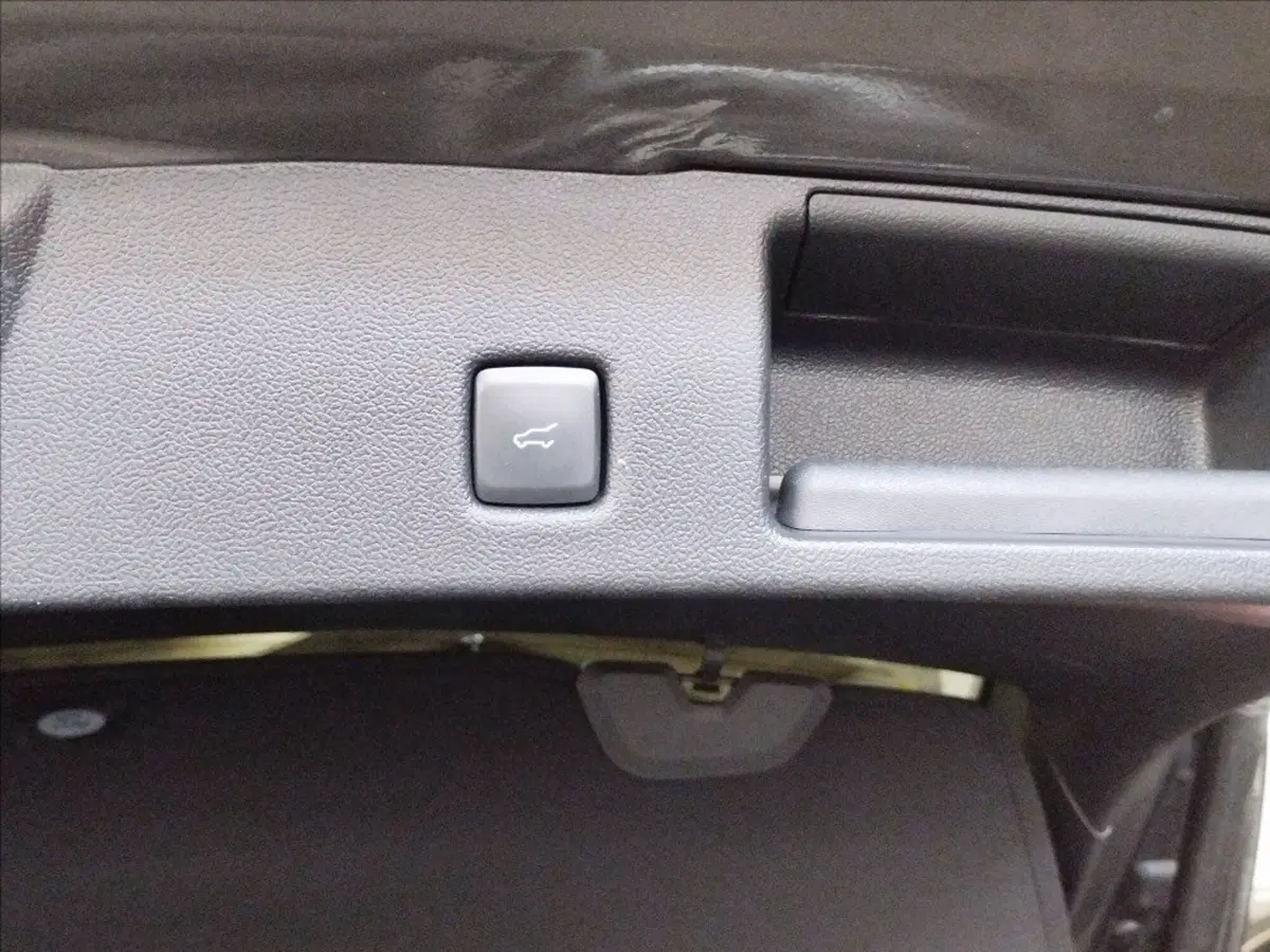 Ford Kuga usata a Milano (16)