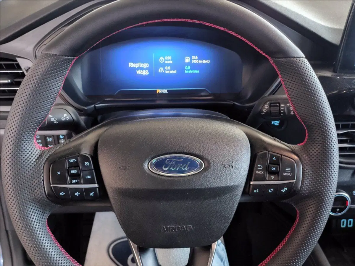 Ford Kuga usata a Milano (10)