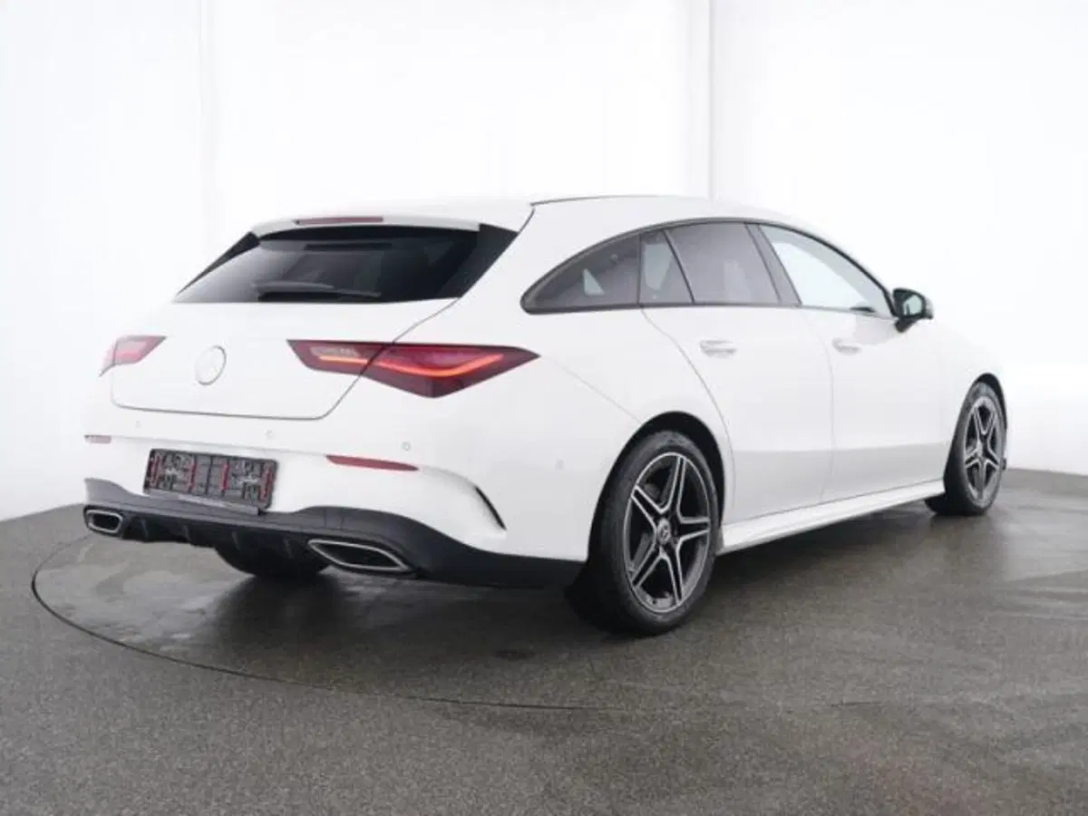 Mercedes-Benz CLA Shooting Brake usata a Milano (3)