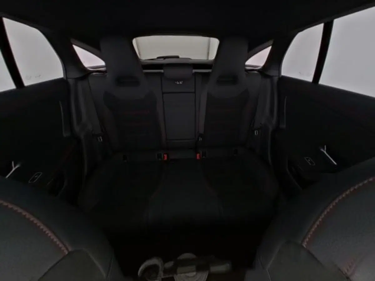 Mercedes-Benz CLA Shooting Brake usata a Milano (7)
