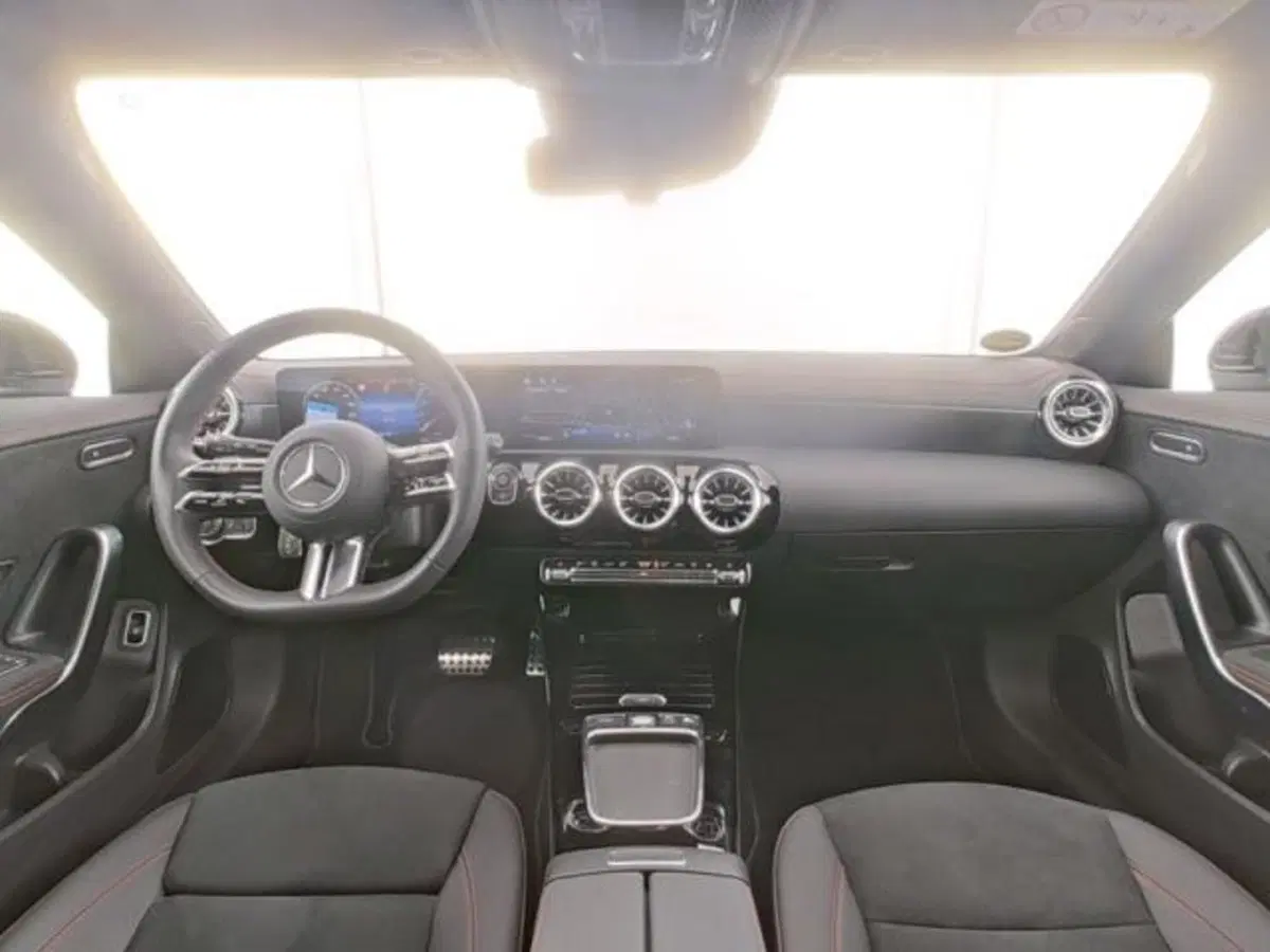 Mercedes-Benz CLA Shooting Brake usata a Milano (6)