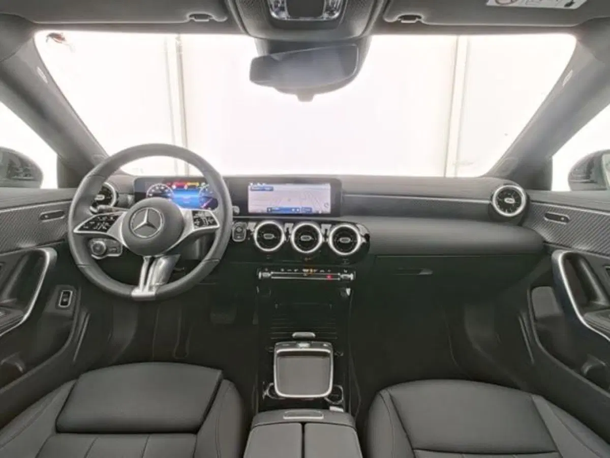 Mercedes-Benz CLA Shooting Brake usata a Milano (7)